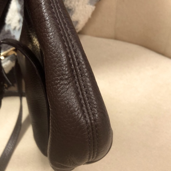 Michael Kors Gilmore crossbody bag - Picture 7 of 13